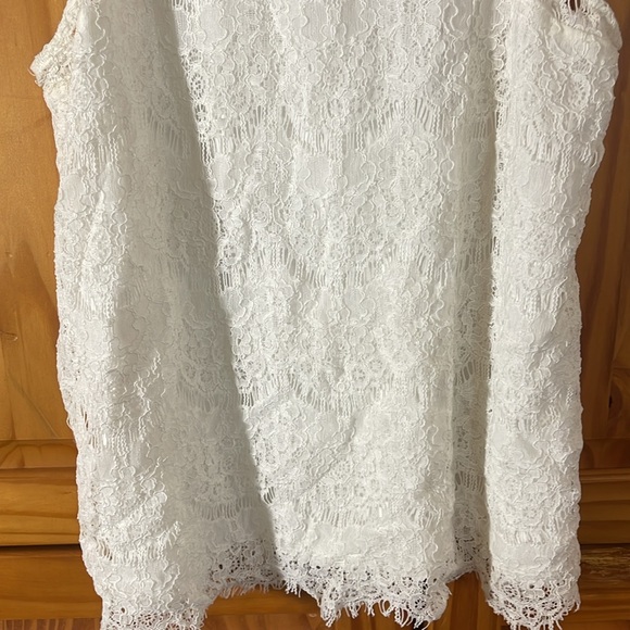 White lace blouse - Picture 3 of 4